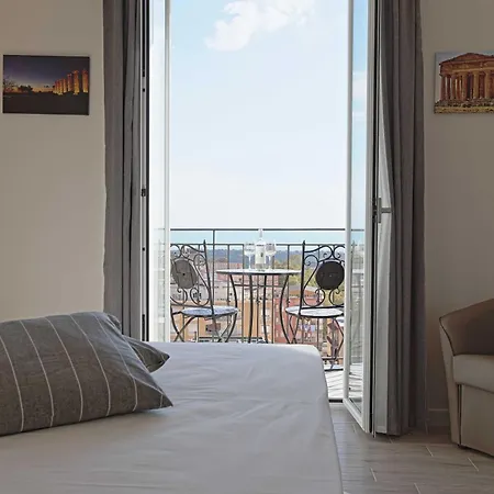 Sikelia Гостевой дом 3*